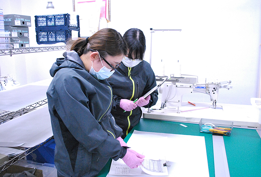 株式会社LOECの作業風景